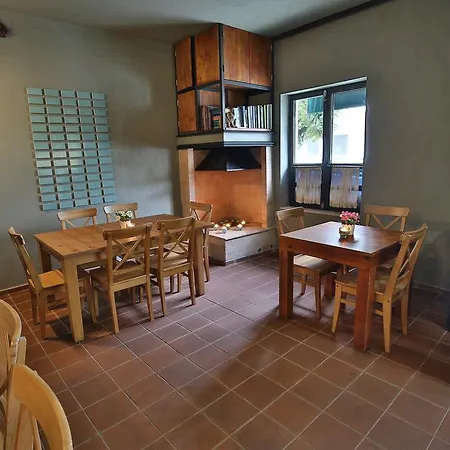 The Goose Bed & Breakfast 3*